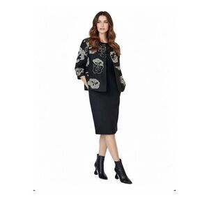 SilkLand Black with Gold Embroidered Blazer Petite Large 92% Silk